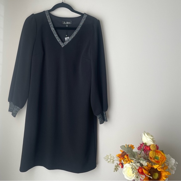 Sam Edelman Dresses & Skirts - Sam Edelman Metallic Trim Black Shift Dress Size 2